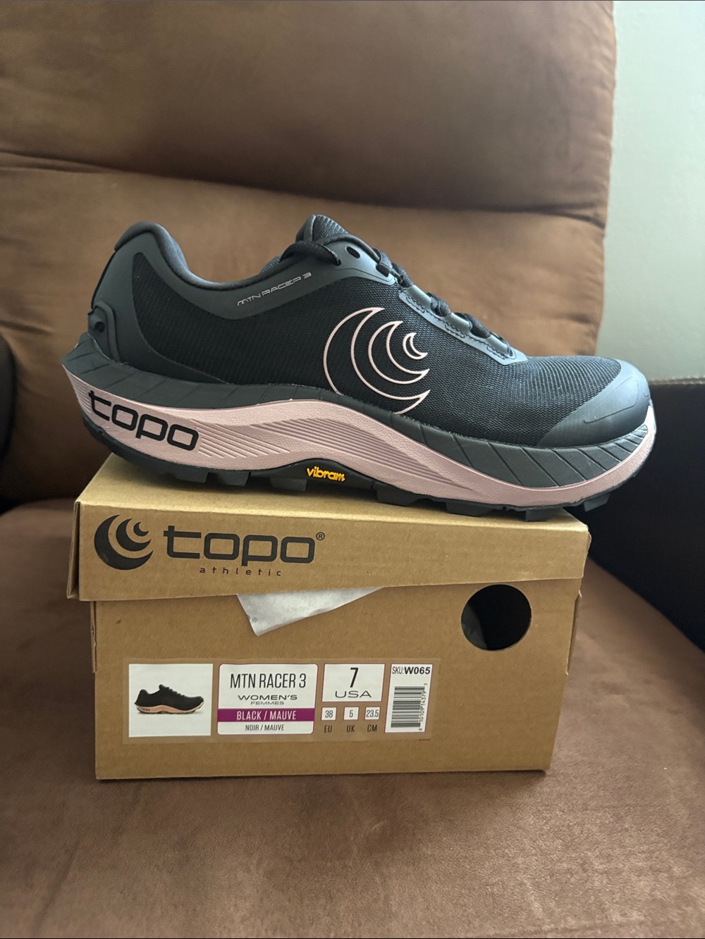 Topo Athletic MTN Racer 3 Women's Black Mauve Trail Running Shoe